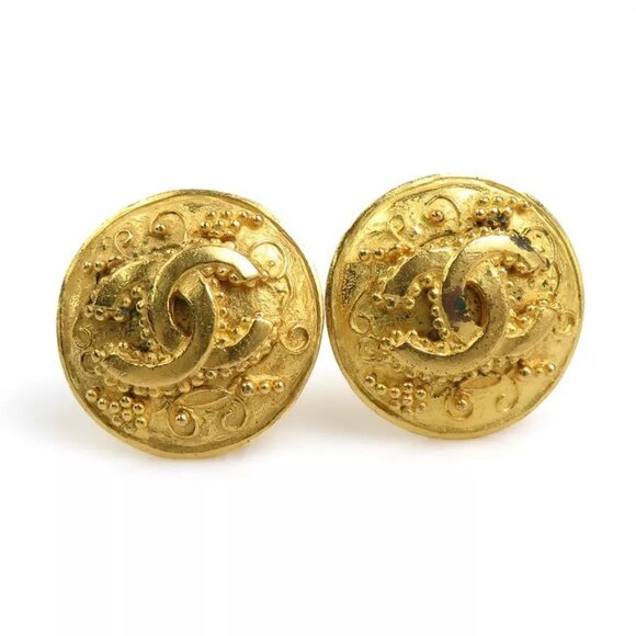 Auth CHANEL Vintage CC Logo Clip on Earrings Gold Metal - e60126a - Picture 2 of 11